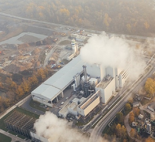 A power plant releasing CO2 and other greenhouse gases into the atmosphere.